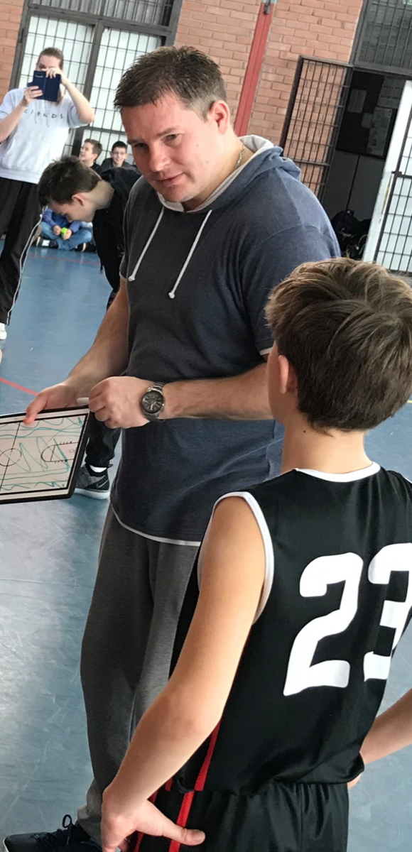 „Képes voltam megvalósítaniazt az álmomat, hogy kosárlabdázzak...